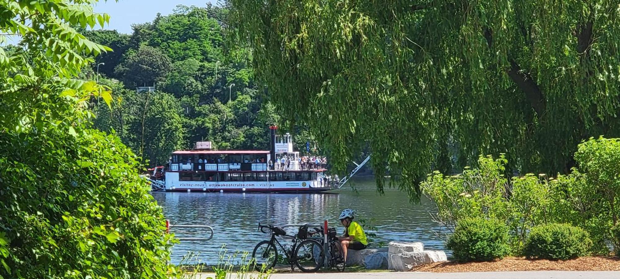 Kokomo Inn Bed And Breakfast Ottawa-Gatineau'S Only Tropical Riverfront B&B On The National Capital Cycling Pathway Route Verte #1 - For Adults Only - Chambre D'Hotes Tropical Aux Berges Des Outaouais Bnb #17542O Exteriör bild